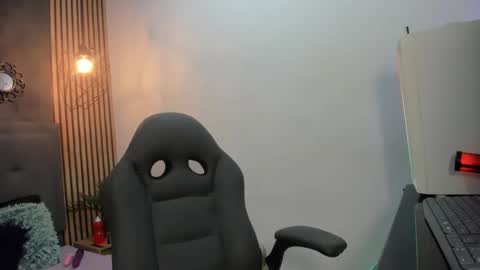 mariiajose_cruz online show from February 19, 2026, 11:39 am