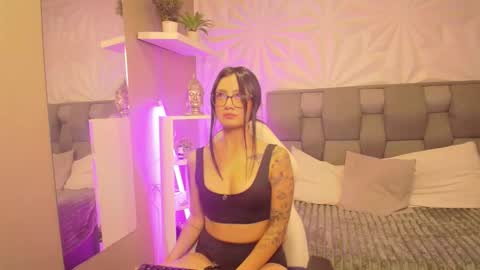 Snapshot of mariianadiaz1_ chatting on March 26, 2026, 4:23 pm Maryyy online show from March 26, 2026, 4:23 pm