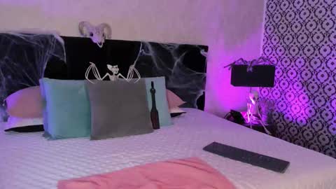 Mariana online show from October 17, 2025, 4:20 pm