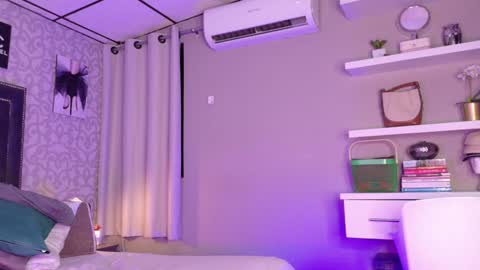 Snapshot of mariieprice chatting on December 23, 2024, 8:55 am jana price online show from December 23, 2024, 8:55 am