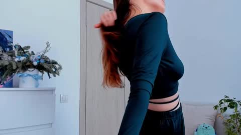 Snapshot of marilinal chatting on March 10, 2025, 10:15 am Marilina online show from March 10, 2025, 10:15 am