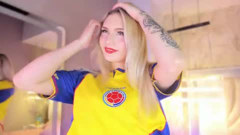 Snapshot of mariluu_ chatting on July 3, 2026, 1:50 pm Mariluu online show from July 3, 2026, 1:50 pm