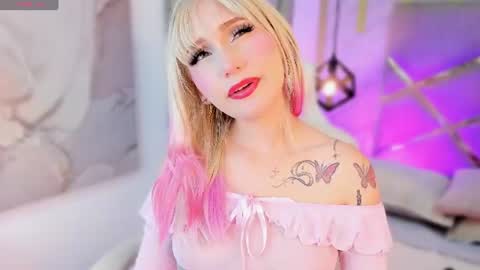 Snapshot of mariluu_ chatting on July 28, 2026, 3:32 pm Mariluu online show from July 28, 2026, 3:32 pm
