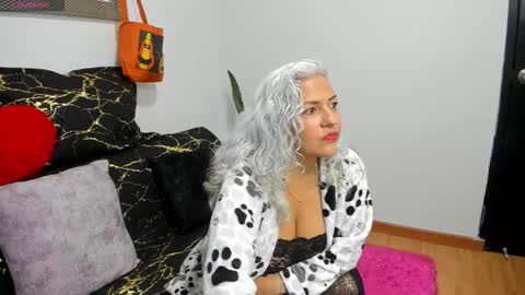 Snapshot of marilyn70 chatting on October 12, 2025, 12:20 am marilyn70 online show from October 12, 2025, 12:20 am