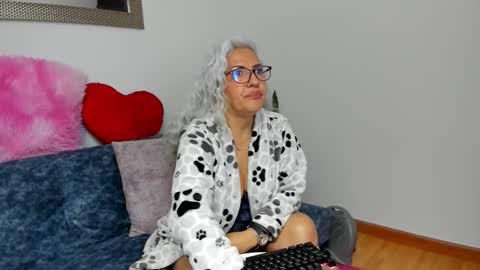 Snapshot of marilyn70 chatting on November 12, 2025, 9:58 pm marilyn70 online show from November 12, 2025, 9:58 pm