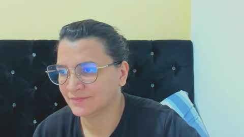 MARILYN SEXY online show from December 23, 2024, 3:33 pm