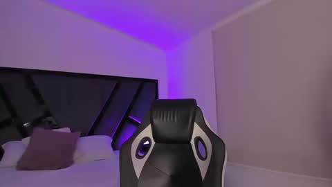 Snapshot of marilyndupont chatting on September 25, 2025, 5:00 am Marilyn online show from September 25, 2025, 5:00 am