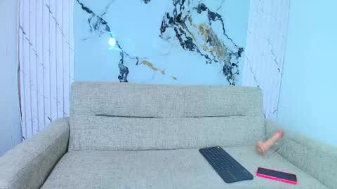 marilyngold_ online show from November 8, 2025, 9:02 pm