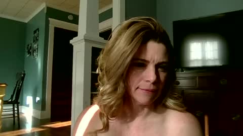 Snapshot of marilynmidas chatting on June 16, 2026, 12:41 pm marilynmidas online show from June 16, 2026, 12:41 pm