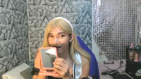 Snapshot of marimarxox1 chatting on June 16, 2026, 12:19 pm marimarxox1 online show from June 16, 2026, 12:19 pm