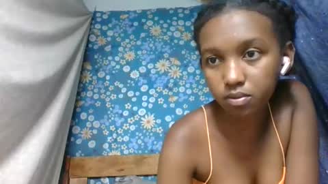 Snapshot of marinagold69 chatting on May 24, 2026, 2:11 pm marinagold69 online show from May 24, 2026, 2:11 pm