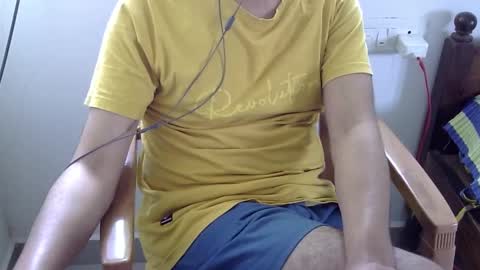 Snapshot of marinavine chatting on January 14, 2025, 6:02 am The SHY UncutBoy online show from January 14, 2025, 6:02 am