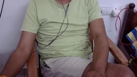 Snapshot of marinavine chatting on January 14, 2025, 2:22 pm The SHY UncutBoy online show from January 14, 2025, 2:22 pm