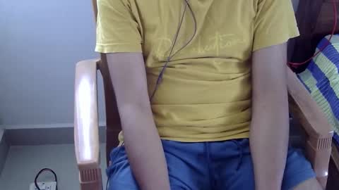 Snapshot of marinavine chatting on September 28, 2025, 5:57 am The SHY UncutBoy online show from September 28, 2025, 5:57 am