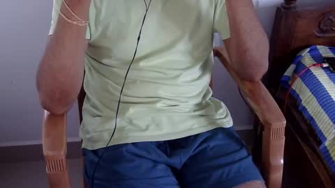 Snapshot of marinavine chatting on November 24, 2025, 6:24 am The SHY UncutBoy online show from November 24, 2025, 6:24 am