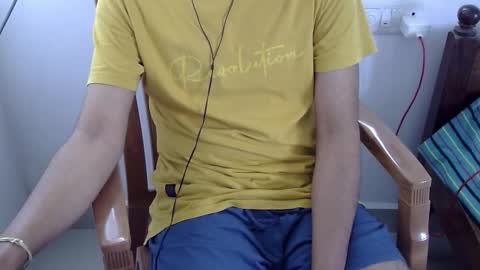 Snapshot of marinavine chatting on January 17, 2026, 5:34 am The SHY UncutBoy online show from January 17, 2026, 5:34 am