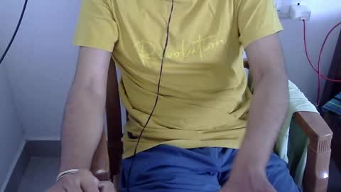 Snapshot of marinavine chatting on May 12, 2026, 3:47 am The SHY UncutBoy online show from May 12, 2026, 3:47 am