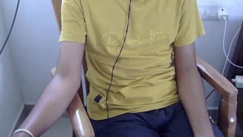 Snapshot of marinavine chatting on July 26, 2026, 6:10 am The SHY UncutBoy online show from July 26, 2026, 6:10 am