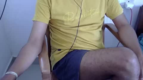 Snapshot of marinavine chatting on August 3, 2026, 9:48 am The SHY UncutBoy online show from August 3, 2026, 9:48 am