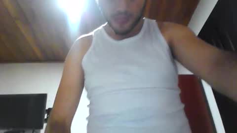 Snapshot of mario98e chatting on May 25, 2026, 3:23 am mario98e online show from May 25, 2026, 3:23 am