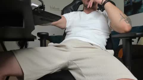 Snapshot of marioslim chatting on July 12, 2026, 5:53 am marioslim online show from July 12, 2026, 5:53 am