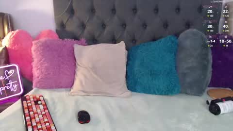 Paula Maria online show from July 23, 2026, 1:58 am