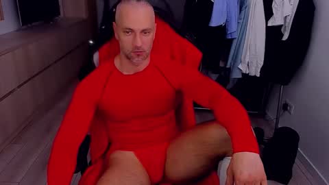 Snapshot of marismuscle chatting on May 19, 2026, 6:31 am MarisMuscle online show from May 19, 2026, 6:31 am