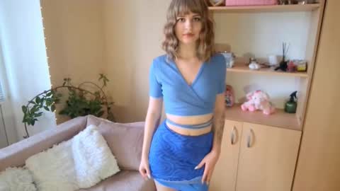 Alice  online show from November 10, 2025, 8:02 am