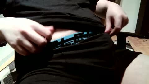 Snapshot of mark50192 chatting on December 4, 2025, 1:15 am Mark online show from December 4, 2025, 1:15 am