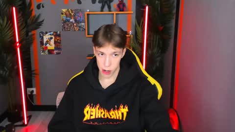 Snapshot of mark_branston chatting on October 12, 2025, 10:47 am Mark online show from October 12, 2025, 10:47 am