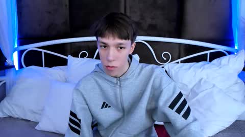 Snapshot of mark_branston chatting on November 23, 2025, 10:48 am Mark online show from November 23, 2025, 10:48 am