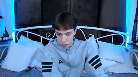 Snapshot of mark_branston chatting on December 1, 2025, 10:53 am Mark online show from December 1, 2025, 10:53 am