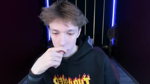 Snapshot of mark_branston chatting on December 16, 2025, 8:58 pm Mark online show from December 16, 2025, 8:58 pm