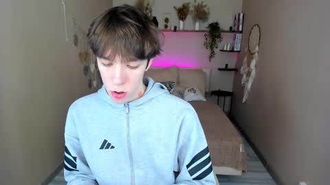 Snapshot of mark_branston chatting on March 1, 2026, 11:01 am Mark online show from March 1, 2026, 11:01 am