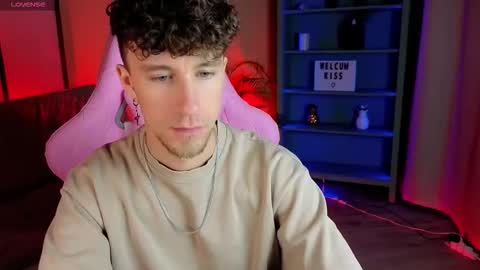 mark_caron online show from November 23, 2025, 8:41 pm