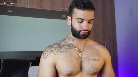 Mark online show from October 10, 2025, 5:34 pm