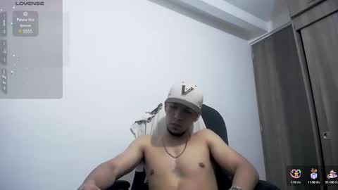 Snapshot of mark_rut chatting on February 12, 2025, 1:52 am MODEL Mark Rut online show from February 12, 2025, 1:52 am