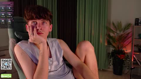 Snapshot of mark_safr chatting on October 16, 2025, 2:18 pm Mark online show from October 16, 2025, 2:18 pm