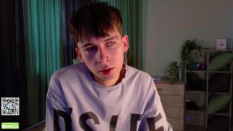 Snapshot of mark_safr chatting on November 15, 2025, 3:26 am Mark online show from November 15, 2025, 3:26 am