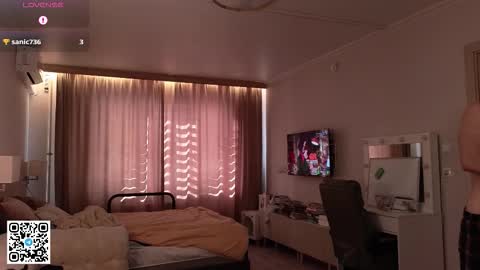 Mark online show from October 22, 2025, 9:42 am