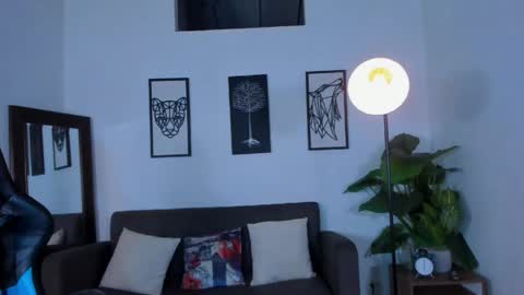 mark_x23 online show from May 1, 2026, 4:28 am