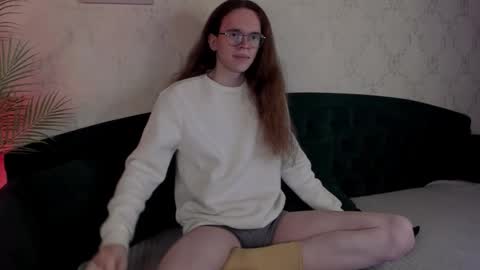 Snapshot of markglover chatting on November 20, 2025, 10:15 am Mark online show from November 20, 2025, 10:15 am