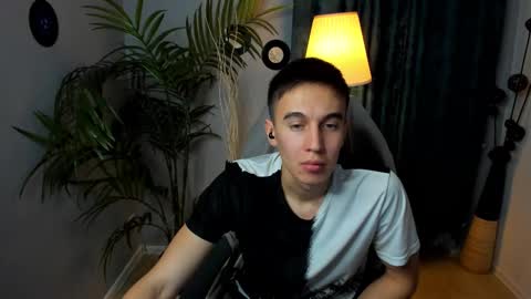 Snapshot of markkullen chatting on December 2, 2025, 4:24 pm markkullen online show from December 2, 2025, 4:24 pm