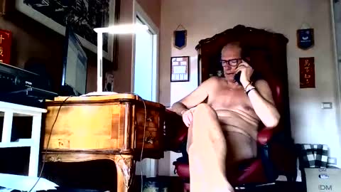 markmarkmark00 online show from May 28, 2026, 2:14 pm