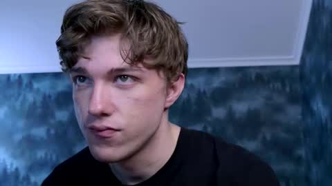 Snapshot of markshot_ chatting on November 9, 2025, 4:38 pm markshot_ online show from November 9, 2025, 4:38 pm