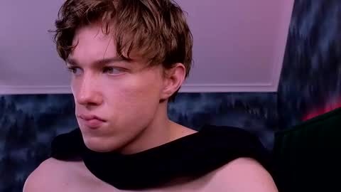 Snapshot of markshot_ chatting on November 14, 2025, 5:33 pm markshot_ online show from November 14, 2025, 5:33 pm