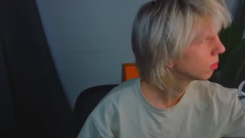 Snapshot of marksus_vasabi chatting on March 6, 2026, 2:02 pm Mark online show from March 6, 2026, 2:02 pm