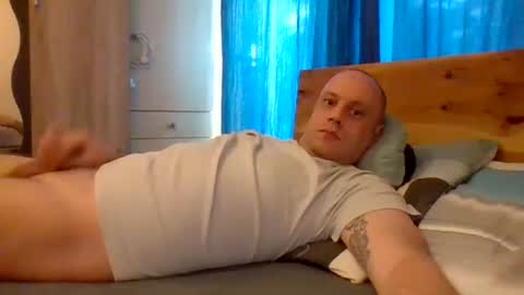 markus_7 online show from June 25, 2026, 7:35 am