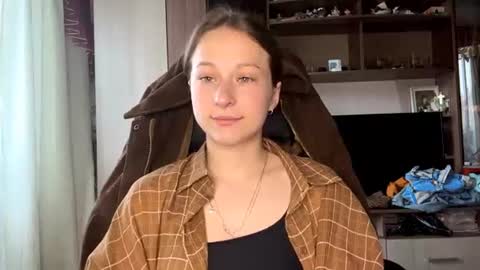Snapshot of marlenahuit chatting on June 17, 2026, 5:21 am Lena online show from June 17, 2026, 5:21 am