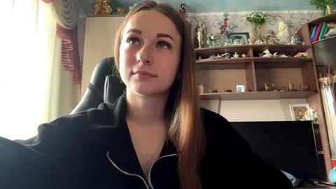 Snapshot of marlenahuit chatting on July 8, 2026, 7:24 am Lena online show from July 8, 2026, 7:24 am